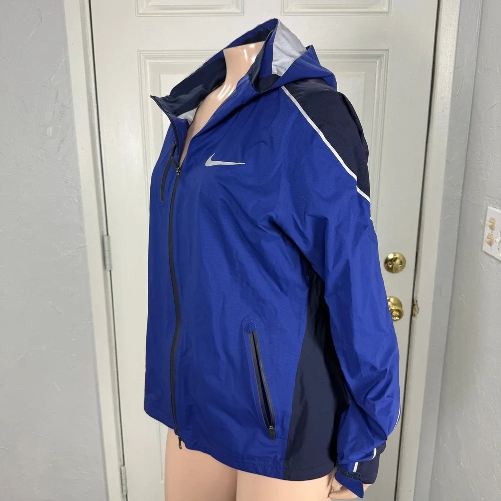 Nike Hyper shield Running Zip Jacket L Lightweight Hooded 746679 Rain Coat P16